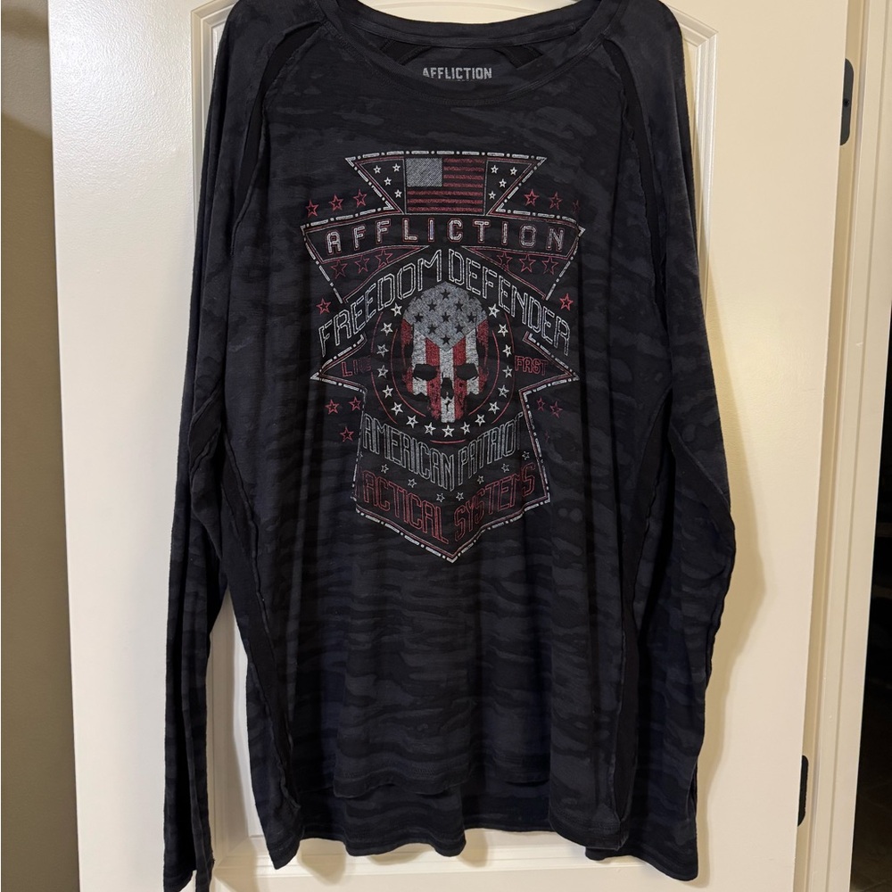 Men’s Size XXL Affliction Dark Camouflage Graphic Long Sleeve Shirt